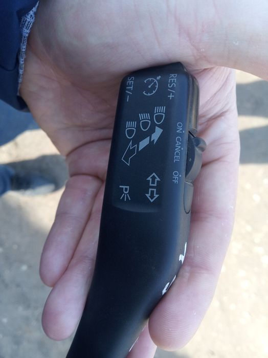 Переключатель подрулевой левый 1K0953513F VAG