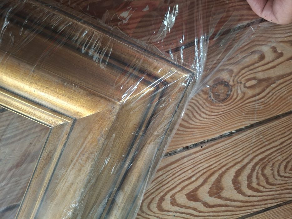 Excelente moldura em madeira para tela cerca 30 x 36