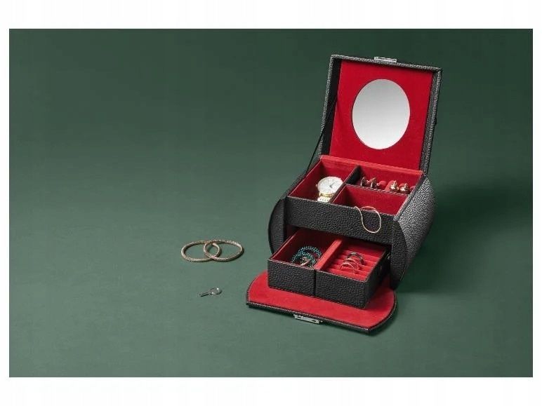 Kuferek na biżuterię z wysuwaną szufladą