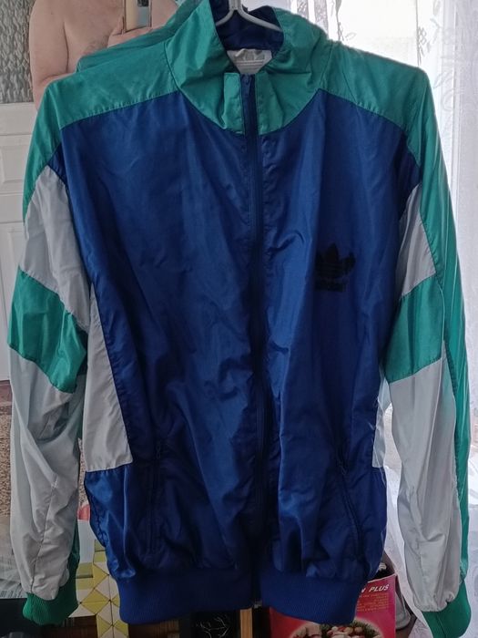 Спортивный кофты и куртка 700 гр шт.