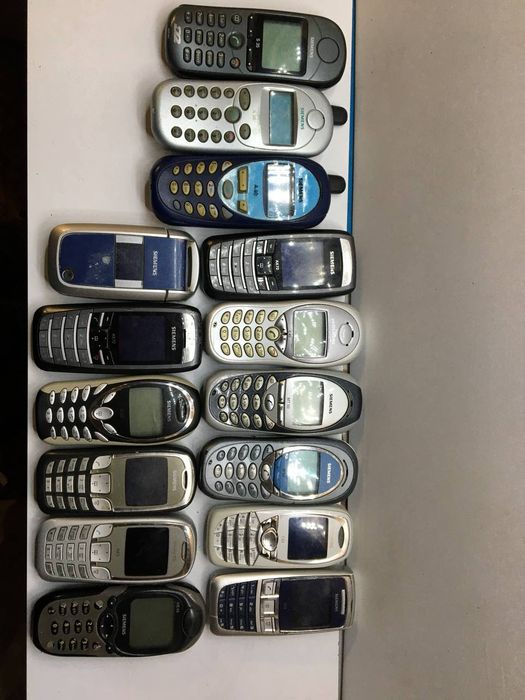 Лот телефонів, ретро кнопочний. Різні стан, неперевірені,на запчастини