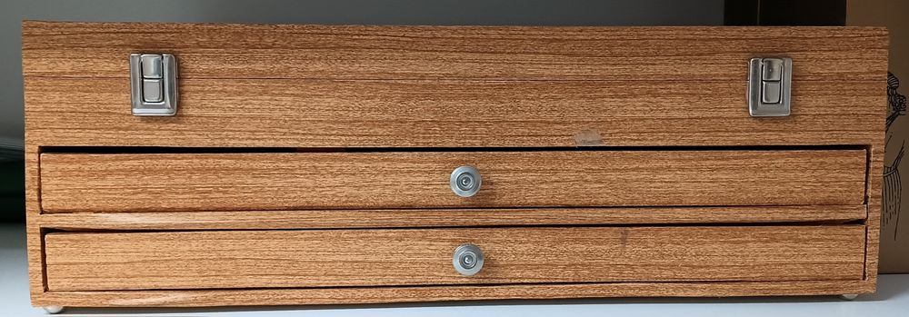 Faqueiro ABERT – aprox. 130 peças