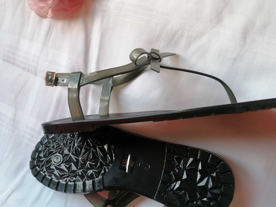 Vices nowe sandały damskie z tworzywa gumowe japonki 40 Tanio!