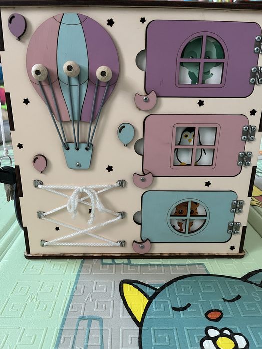 Бізікуб для малечі