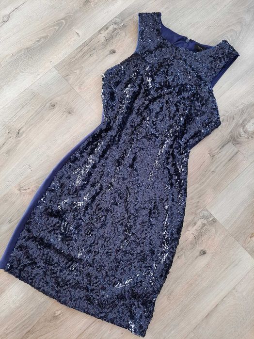 Cekinowa sukienka idealna na imprezę, New Look, rozmiar S