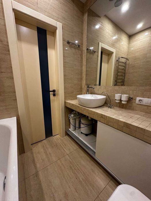 продам 3-х кімнатну квартиру в новобудові вул. Малоголосківська , Львів