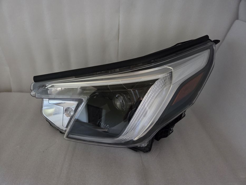 Фара ліва Subaru Forester 2022-2024 Full Led Adaptive USA