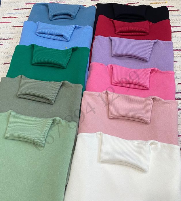 Гольф Італія S-M водолазка джемпер светр