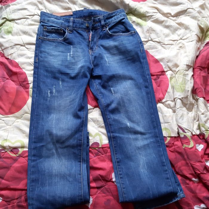 Фирменные джинсы