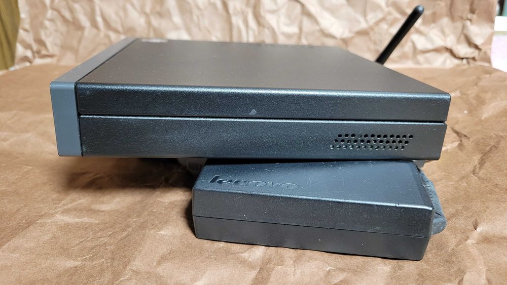 Неттоп Lenovo M75q AMD R3 PRO 3200GE Vega 8/128Gb ssd NVME HDMI WiFi