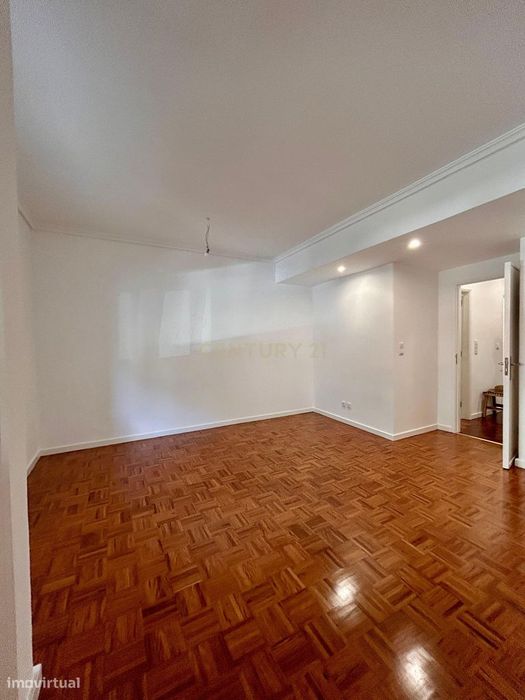Apartamento T1 · 68 m²  Oeiras | Arrendamento