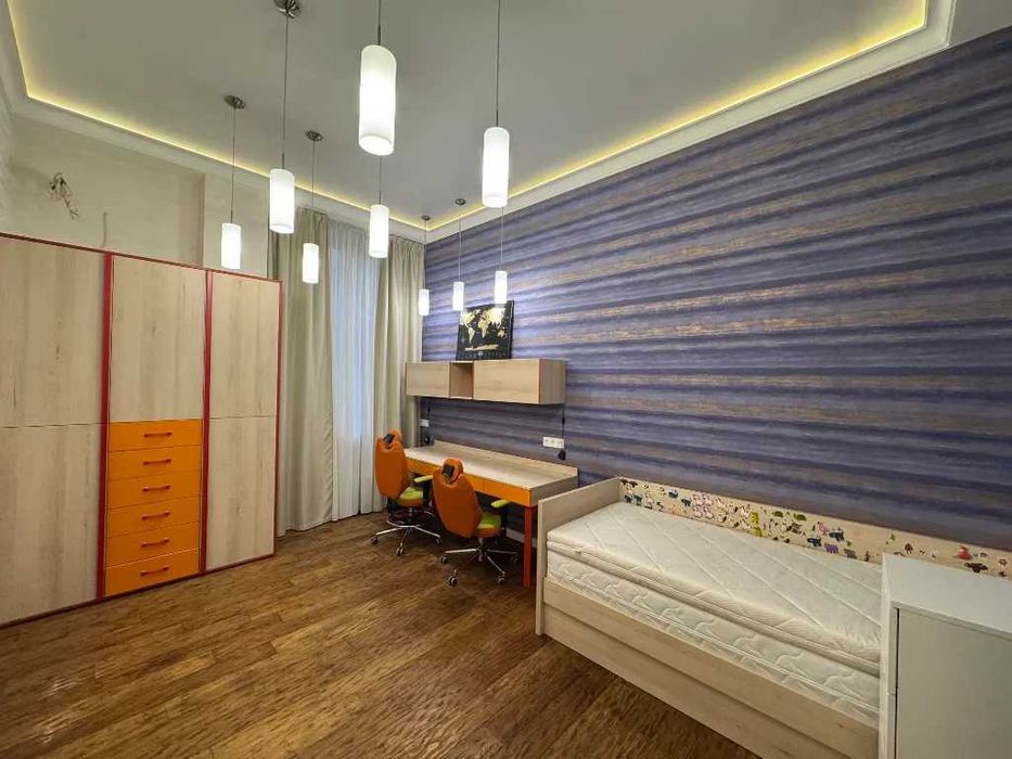 Продам 3х кімнатну квартиру 98 м2 ЖК Loft Клубный дом Центр Парк