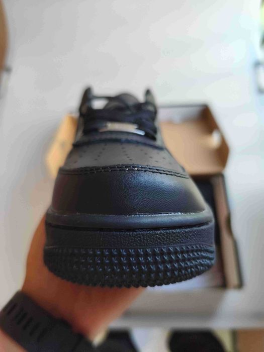 Nike, damskie czarne trampki, rozmiar 40