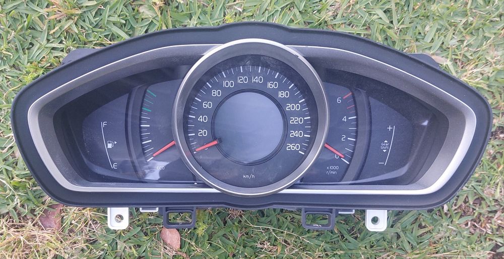 Quadrante volvo v40 novo
