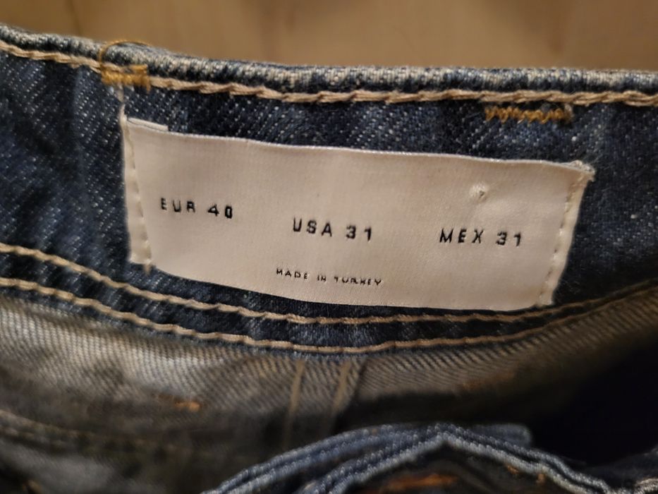 Piękne jeansy z dziurami, poszarpane ZARA rozmiar 40