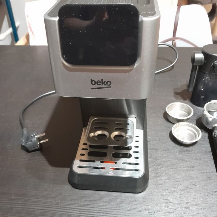 Ekspres kolbowy Beko Caffeexperto