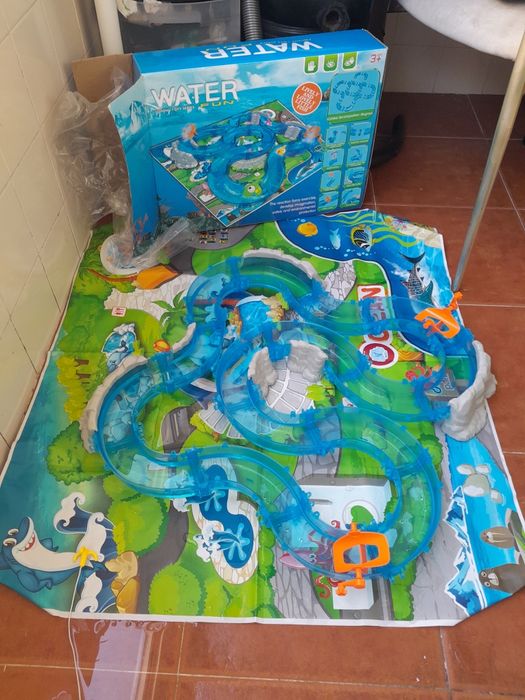 Jogo de água para criança