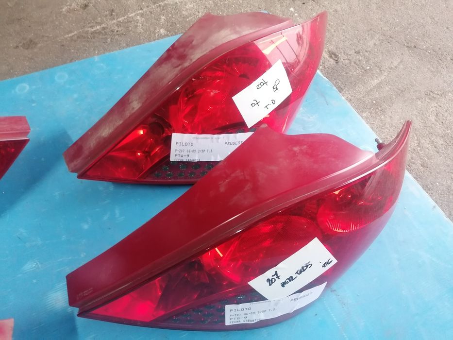 Farolins traseiros peugeot 207