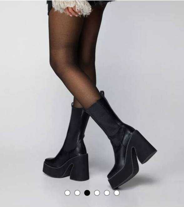 Красивые стильные женские ботинки на платформе