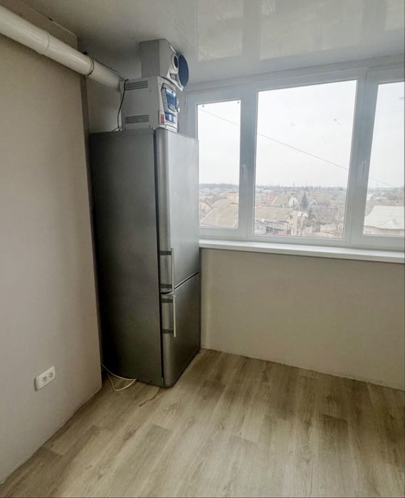 Продам 1-комнатную киевку с агв на Бадаева