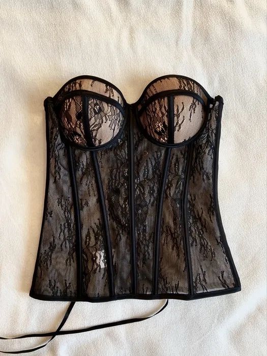 Корсет жіночій, xs-s розмір, дуже гарний та підкреслюе фігуру