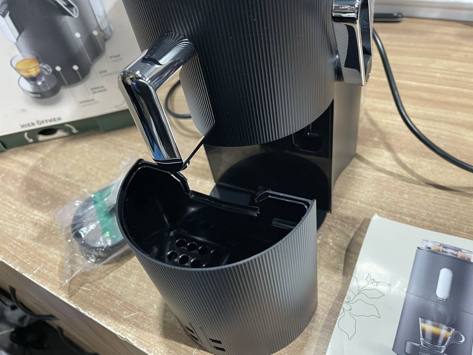 Кавомашина CoffeeB by Café Royal Globe Black