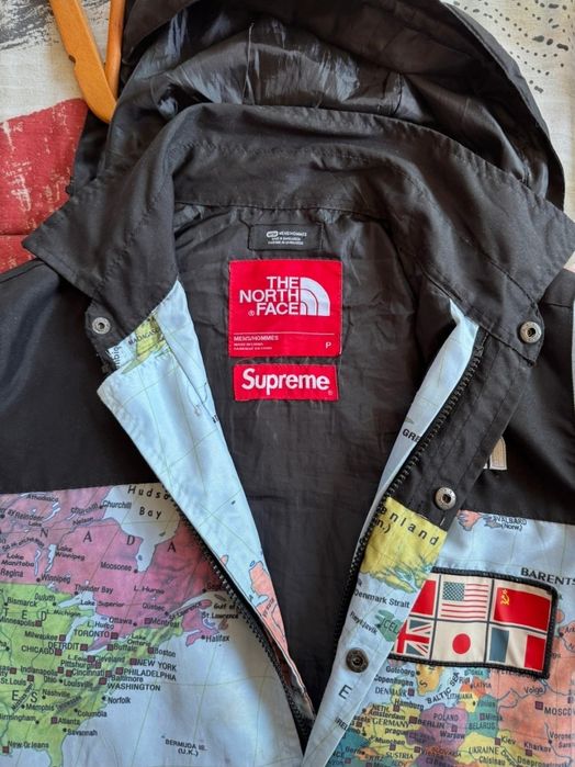 Supreme x The North Face