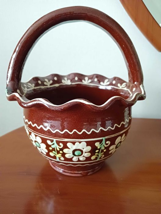 Васильків Скринька ЛКСФ. Косівська кераміка: тарілки, ваза глечик.Келих Опішня..
