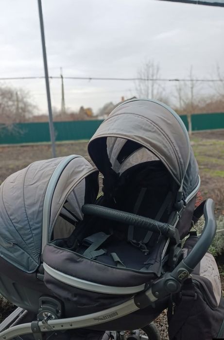 Продам хороший візочок 2/1