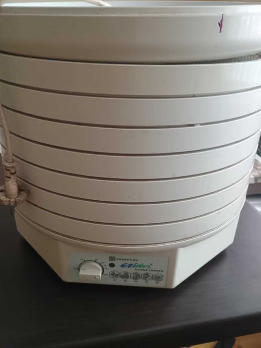 Сушарка для фруктів ezidri. Дегидратор