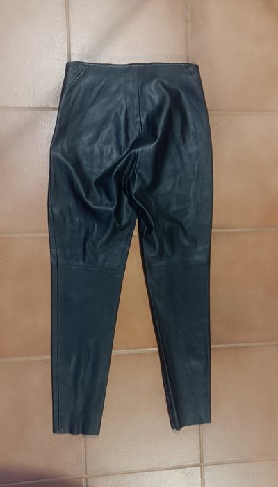 Calças imitação pele Zara