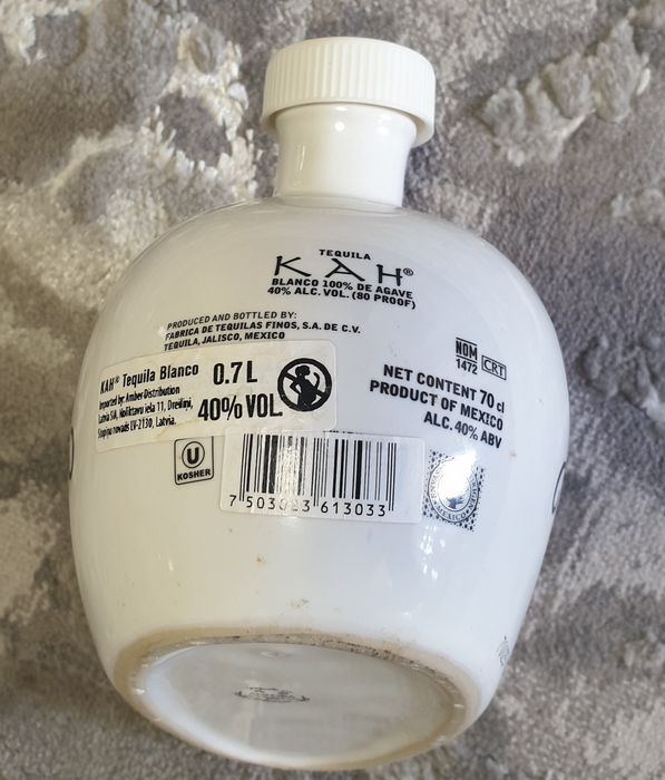 Текіла KAH пляшка череп 0,7 л