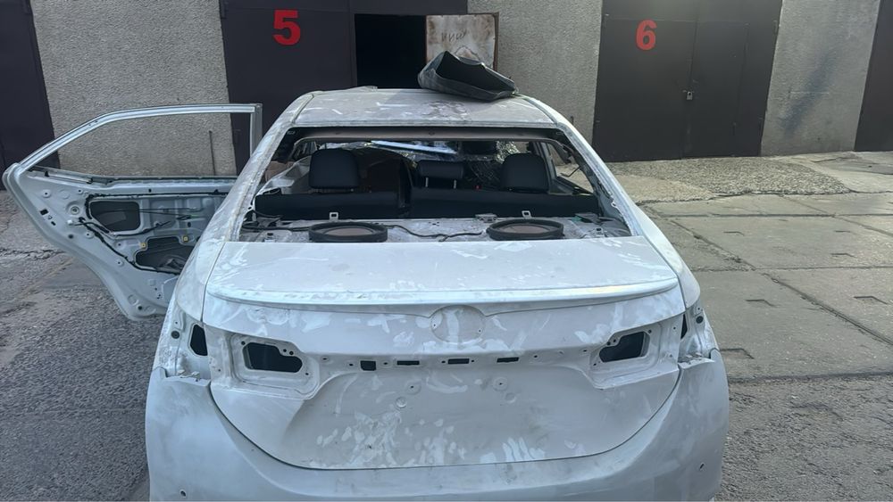 Разборка Тойота Королла е 16 с 13-19 год!!!