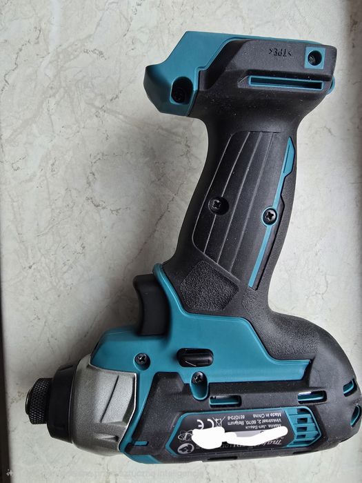 MAKITA Akumulatorowa zakrętarka udarowa na bit 1/4" 10,8V 12V CXT TD11