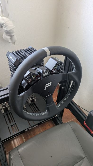 Fanatec CSL DD 8NM + 2 volantes e pedais