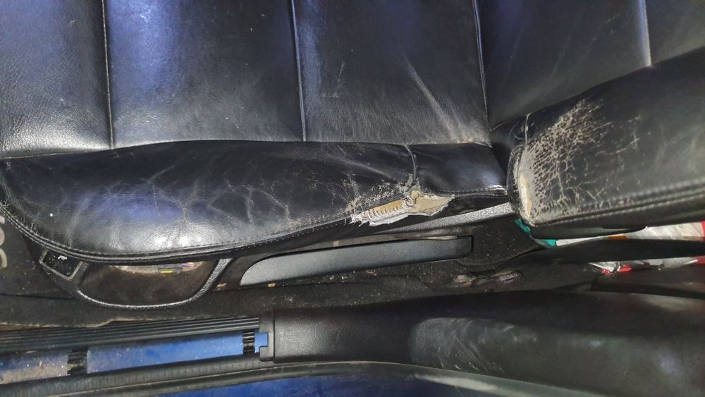 Vendo Bancos em Pele Para Peugeot 307SW Em Bom Estado