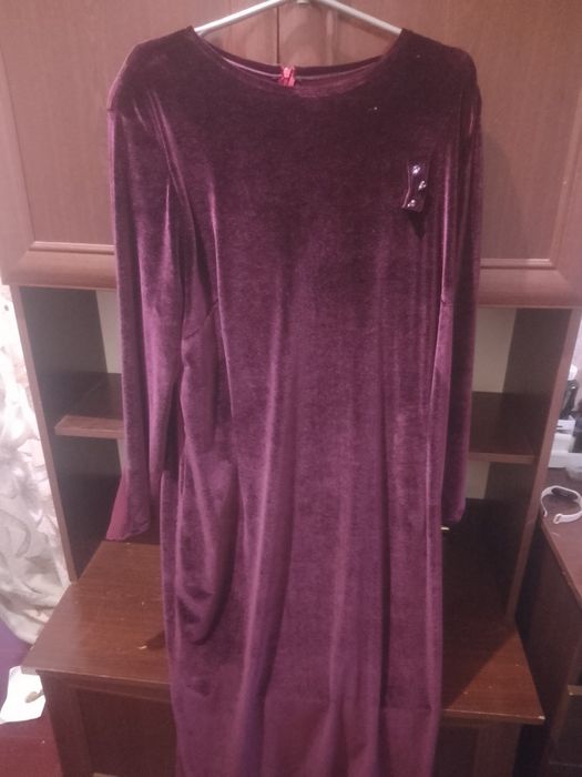 Велюрові сукні чорна, бордова