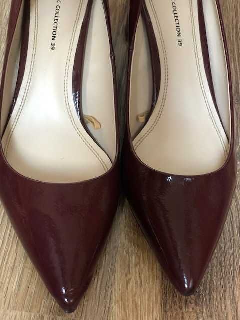 Czółenka lakierowane ZARA, okrągły obcas, rozmiar 38