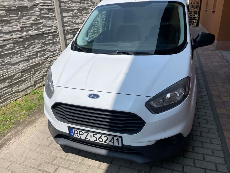 Ford TRANSIT COURIER  pierwszy właściciel faktura vat 23%