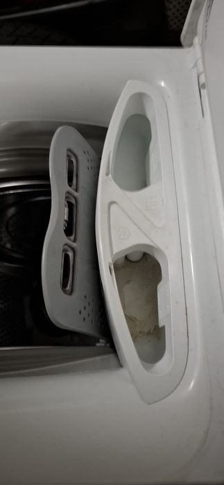 Máquina de lavar roupa 5.5kg porta cima praticamente nova