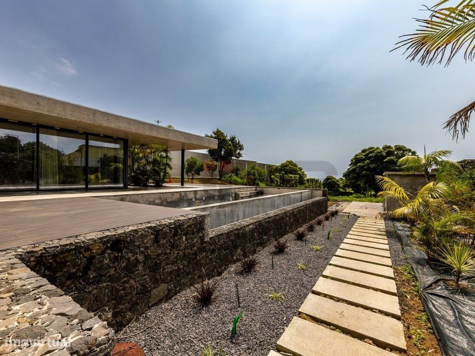 Refúgio Exclusivo com Vista Mar em São Roque, São Miguel