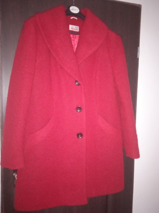 Płaszcz czerwony z bukli