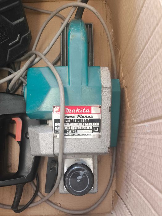 Plaina Makita 1100 profissional