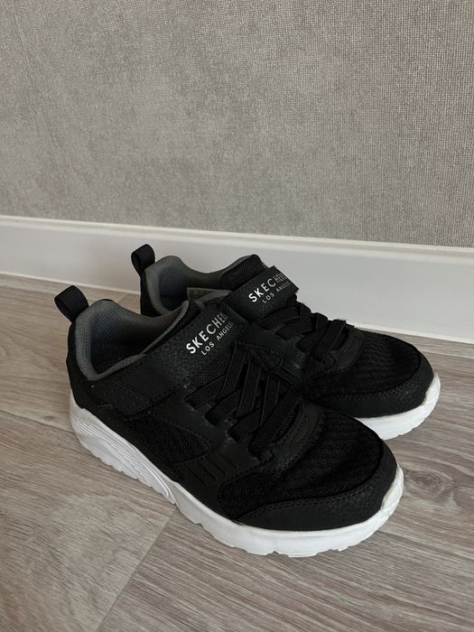 Кросівки Skechers, 32 розмір, 21 см устілка