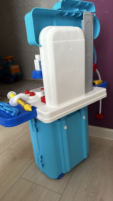 Дитяча лікарня, дитячий ігровий набір лікаря у валізі