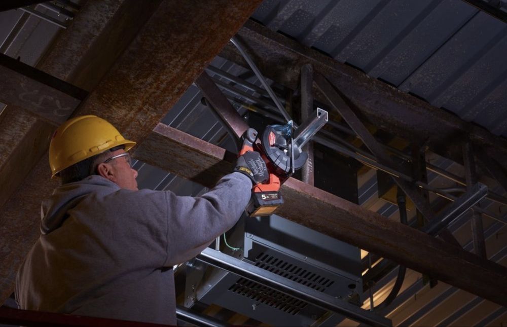 Пила дискова ручна по металу акумуляторна Milwaukee M18 2782-20 (FMCS-0), Ø150мм