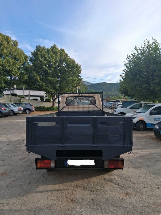 Nissan Cabstar 1987