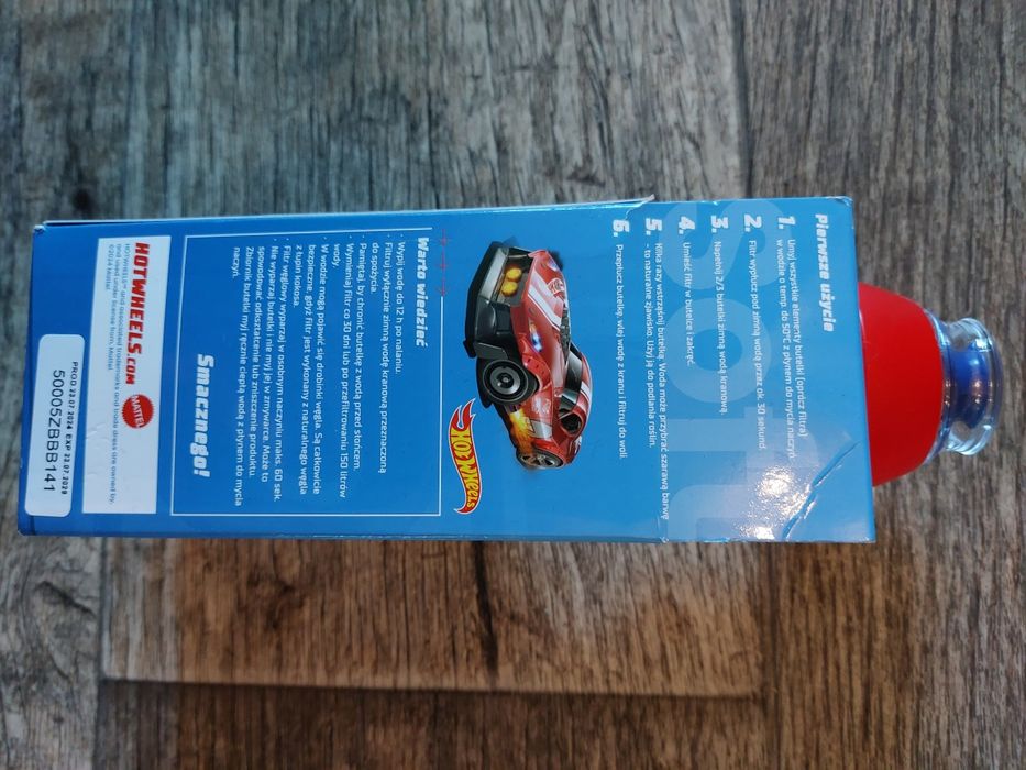 Hot Wheels butelka Dafi z filtrem i naklejkami, nowa.