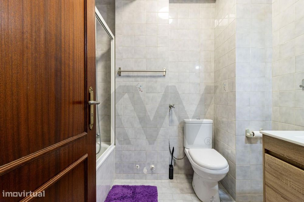 Apartamento T3 em São João da Madeira - com varandas, Localização Estr