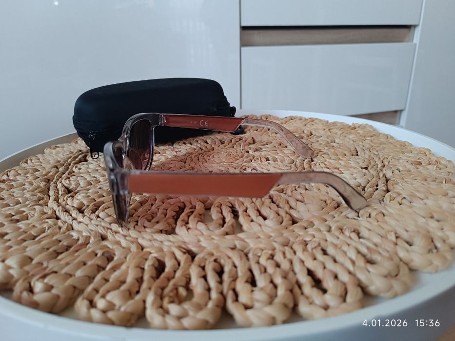 Okulary przeciwsłoneczne damskie w etui